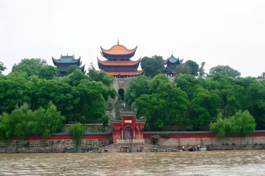 《岳阳楼记》是北宋文学家范仲淹应好友巴陵郡太守滕子京之请为重修